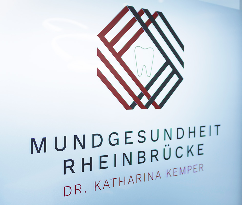 Wir begrüßen Sie sehr herzlich bei Dr. Katharina Kemper, Ihrer Zahnärztin in Breisach!